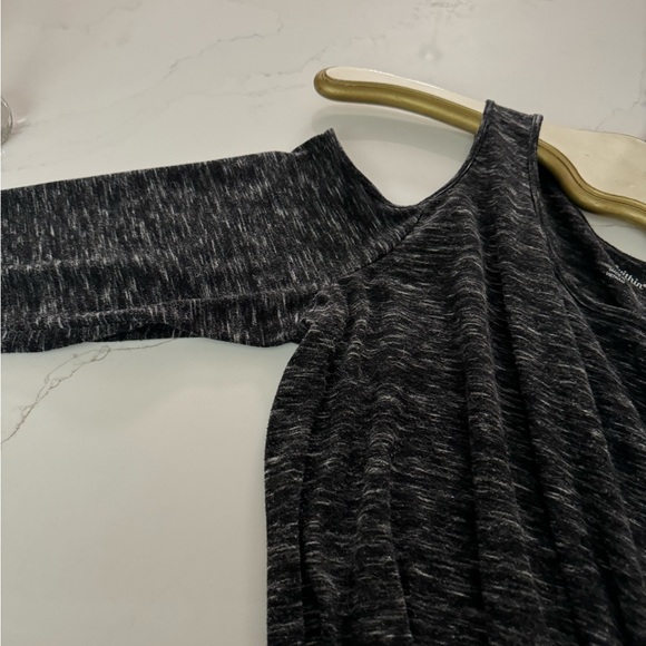 Women Within Size 14-16 black heather color cold shoulder top! - Picture 6 of 6